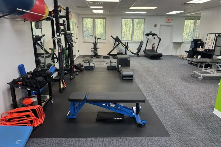 Treatment room at the Amplify Physical Therapy and Wellness clinic in Bolingbrook